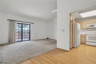 Photo #6: 2715279 Listing 