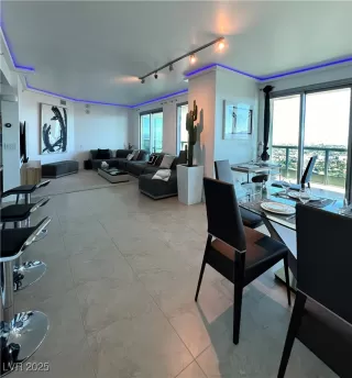 Photo #2: 2715287 Listing 