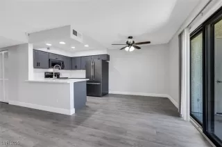 Photo #5: 2715315 Listing 