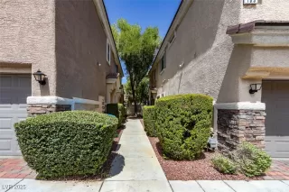Photo #3: 2715320 Listing 