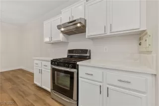 Photo #5: 2715328 Listing