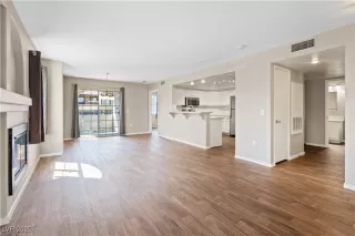 Photo #1: 2715374 Listing 