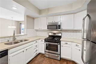 Photo #2: 2715374 Listing 
