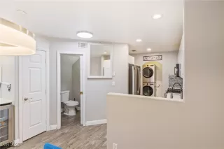 Photo #5: 2715388 Listing