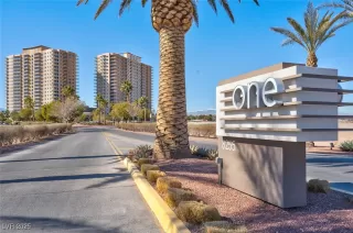 Photo #3: 2715412 Listing