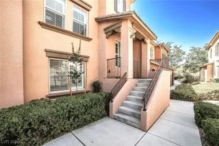 Photo #1: 2715433 Listing