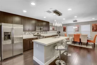 Photo #1: 2715462 Listing 