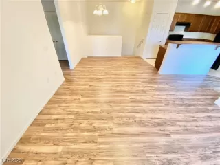 Photo #2: 2715467 Listing 