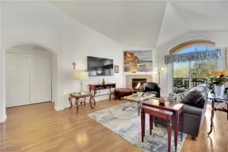 Photo #4: 2715492 Listing 