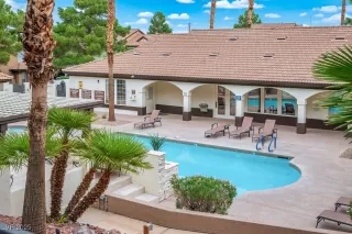 Photo #5: 2715494 Listing 