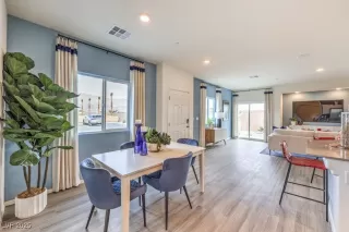 Photo #4: 2715528 Listing 