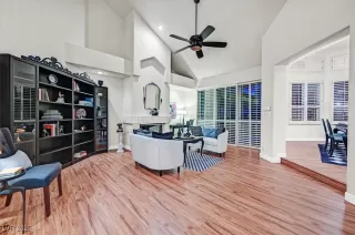 Photo #5: 2715556 Listing 