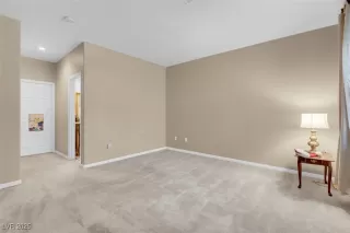 Photo #6: 2715562 Listing