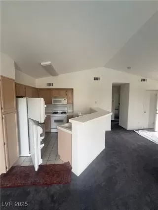 Photo #4: 2715565 Listing 