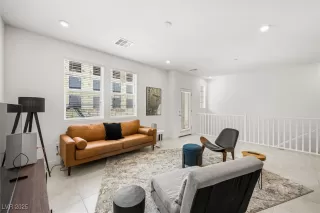 Photo #5: 2715566 Listing