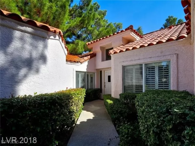MLS: 2715570 Condo For Sale
