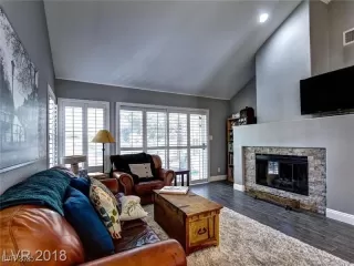 Photo #4: 2715570 Listing 