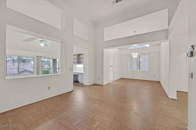 MLS: 2715578 Condo For Sale