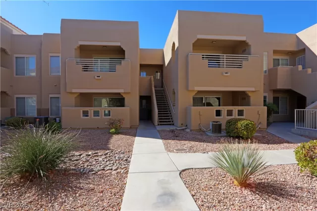 MLS: 2715579 Condo For Sale