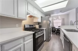 Photo #4: 2715583 Listing