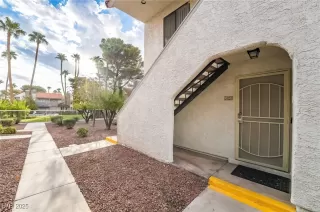 Photo #3: 2715592 Listing