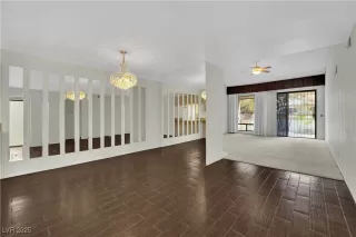 Photo #1: 2715602 Listing