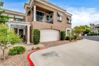 Photo #4: 2715614 Listing