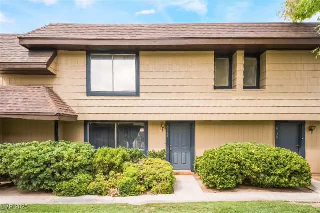 MLS: 2715653 Condo For Sale