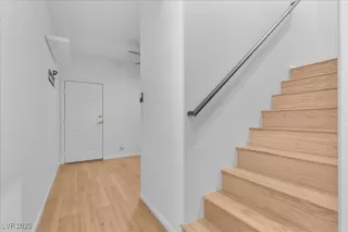 Photo #5: 2715654 Listing