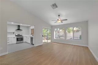 Photo #4: 2715660 Listing 