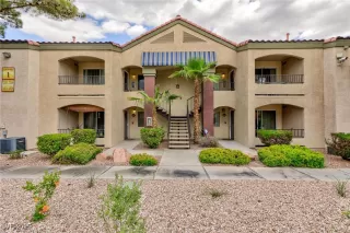 Photo #1: 2715687 Listing 