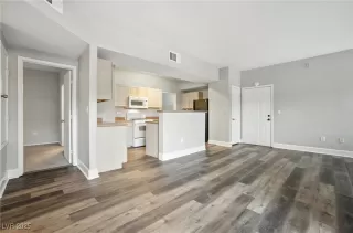 Photo #3: 2715689 Listing 