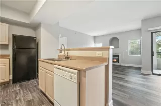 Photo #6: 2715689 Listing 