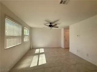 Photo #4: 2715698 Listing 