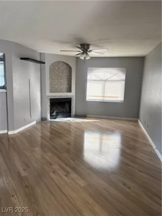 Photo #6: 2715713 Listing