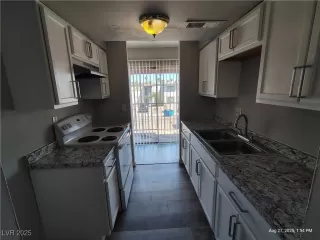 Photo #6: 2715741 Listing 