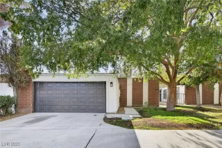 Click for more information on MLS # 2715752 : 5255 SOUTH SANDHILL ROAD More Details about MLS # 2715752 : 5255 SOUTH SANDHILL ROAD