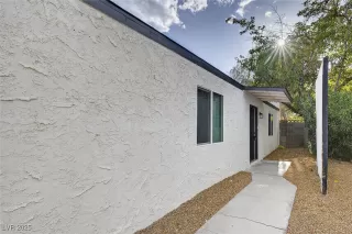 Photo #4: 2715752 Listing