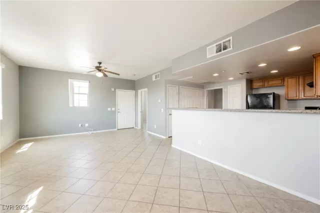 MLS: 2715776 Condo For Sale
