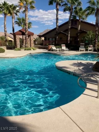 Photo #4: 2715784 Listing 