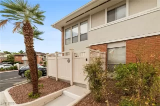 Photo #1: 2715786 Listing