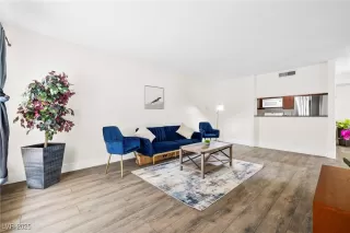 Photo #4: 2715786 Listing