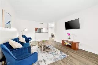 Photo #5: 2715786 Listing