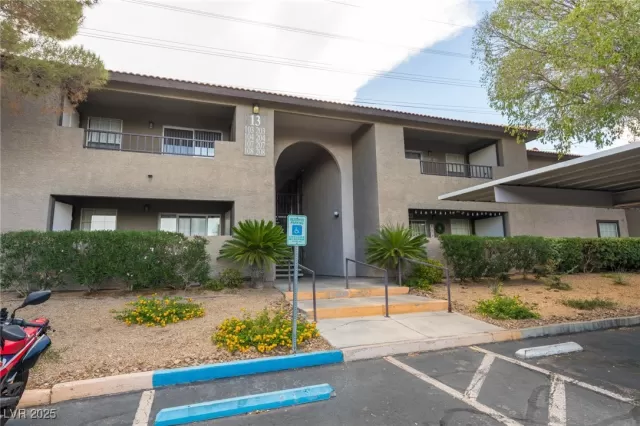 MLS: 2715801 Condo For Sale