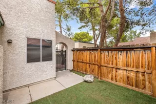 Photo #3: 2715813 Listing