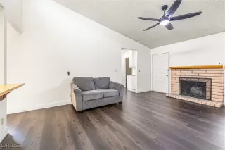 Photo #6: 2715813 Listing