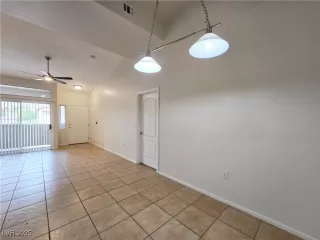 Photo #5: 2715816 Listing 