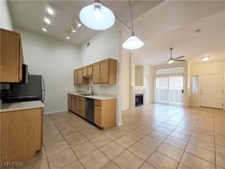 Photo #6: 2715816 Listing 