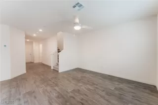 Photo #5: 2715844 Listing