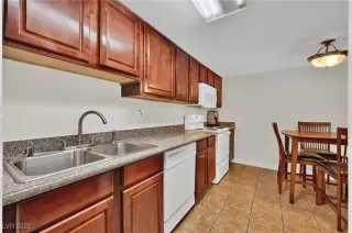 Photo #3: 2715845 Listing 